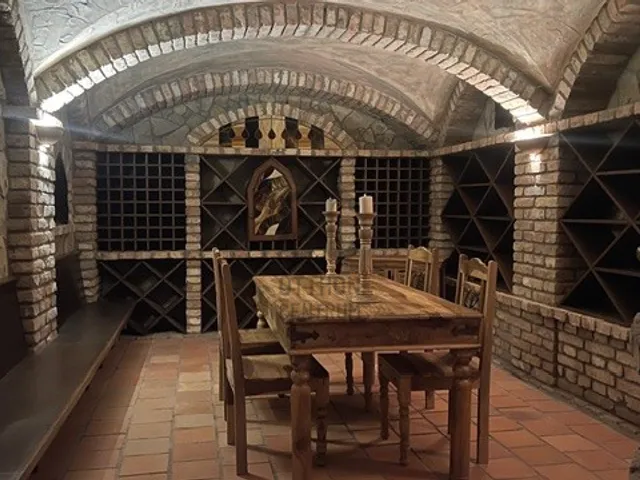 Eladó ház Érd, Fenyves-Parkváros 884 nm