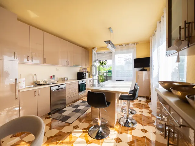 Eladó lakás Budapest IV. kerület, Káposztásmegyer 73 nm