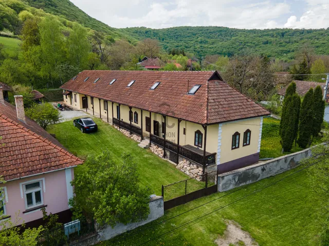 Eladó kereskedelmi és ipari ingatlan Szögliget 328 nm