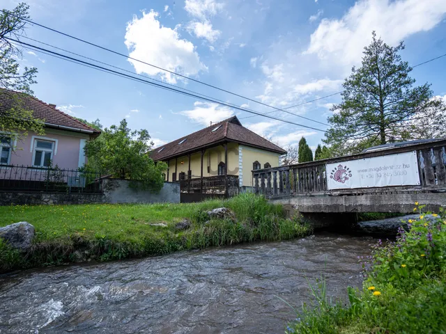 Eladó kereskedelmi és ipari ingatlan Szögliget 328 nm