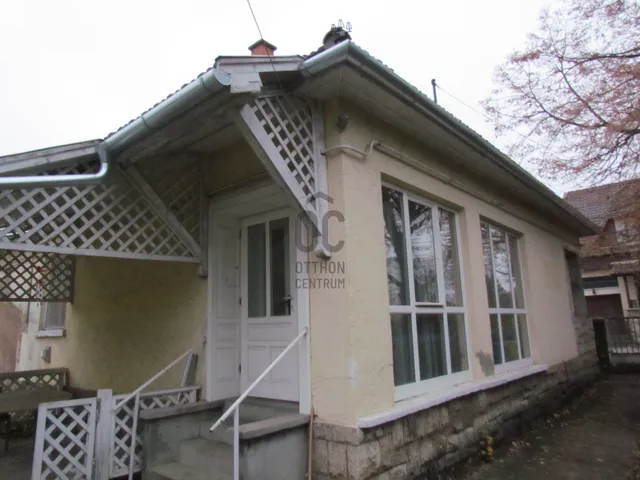 Eladó ház Miskolc, Martinkertváros 1151 nm
