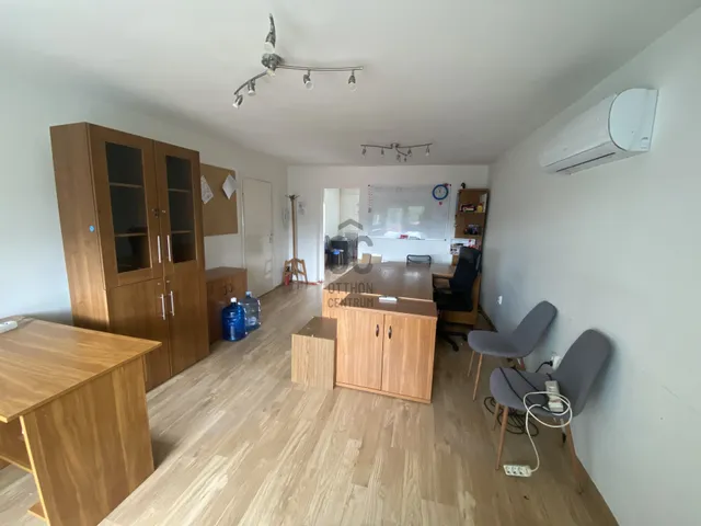 Kiadó kereskedelmi és ipari ingatlan Miskolc, Győri kapu 250 nm