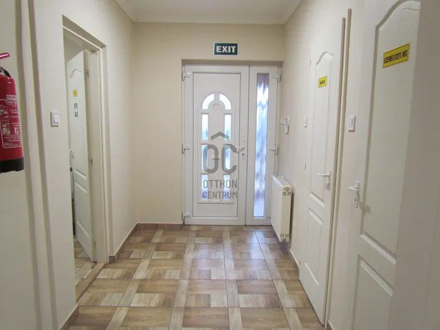 Eladó kereskedelmi és ipari ingatlan Miskolc, Csabai kapu 172 nm