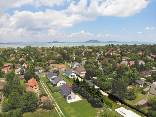 Eladó üdülő és hétvégi ház Balatonkeresztúr 80 nm