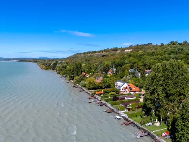 Eladó ház Balatonakarattya 168 nm