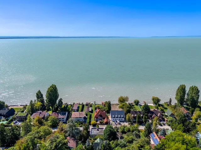 Eladó ház Balatonakarattya 168 nm