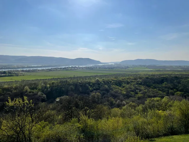 Eladó telek Zebegény 1392 nm