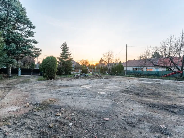 Eladó telek Budapest XVI. kerület, Magtár utca 31. 275 nm