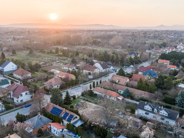 Eladó telek Budapest XVI. kerület, Magtár utca 31. 275 nm