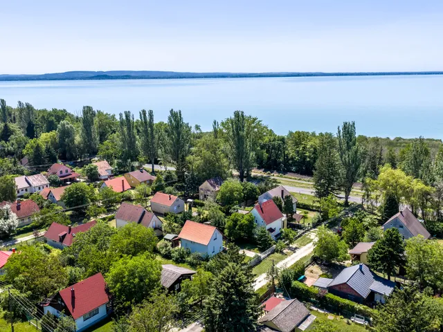 Eladó nyaraló Révfülöp 43 nm