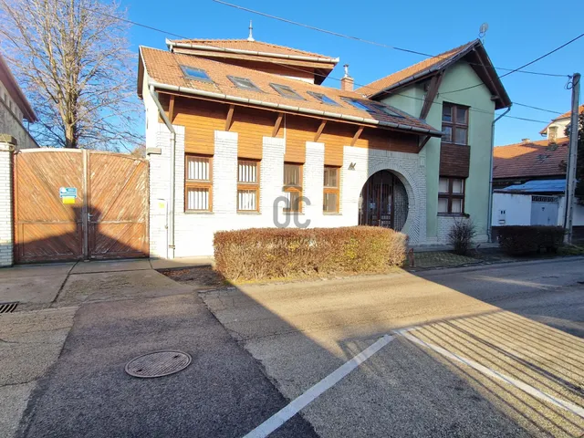 Kiadó kereskedelmi és ipari ingatlan Cegléd 280 nm