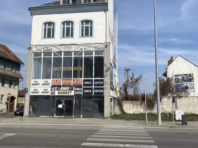 Eladó kereskedelmi és ipari ingatlan Szolnok, Belváros 1141 nm