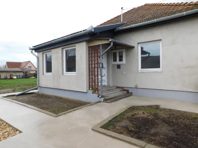 Eladó ház Tápiószele 72 nm