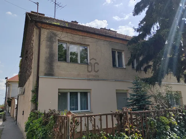 Eladó lakás Cegléd 84 nm