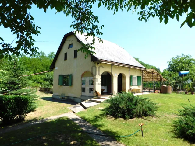 Eladó mezőgazdasági ingatlan Tápióbicske 34 nm