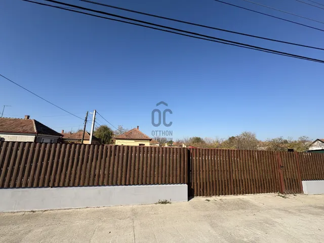 Eladó telek Törtel 431 nm