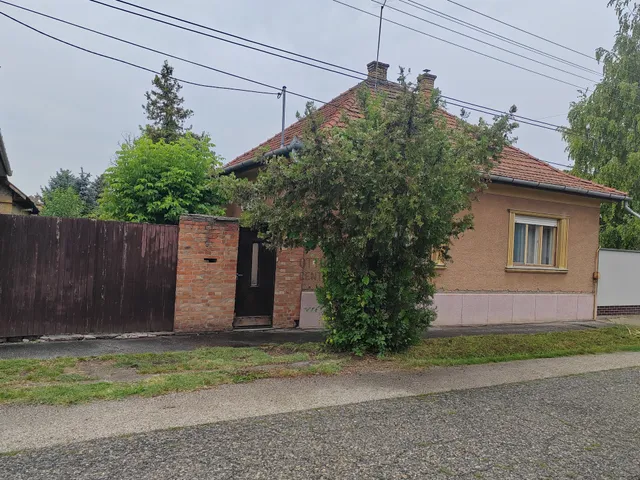 Eladó ház Cegléd 85 nm
