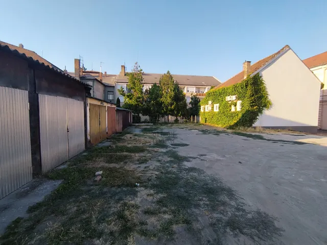 Eladó garázs Nagykőrös 16 nm