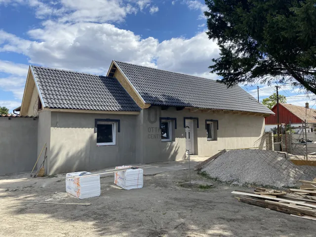 Eladó ház Abony 55 nm