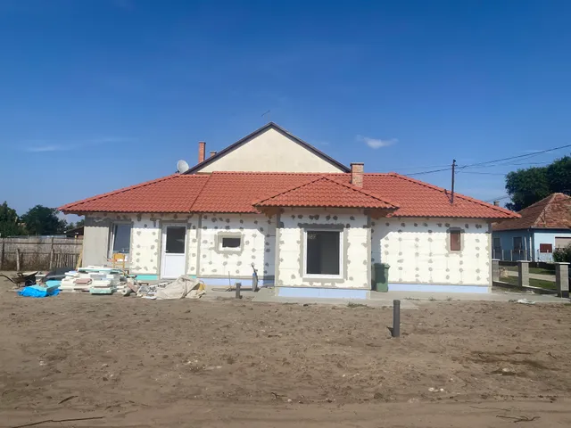 Eladó ház Abony 56 nm