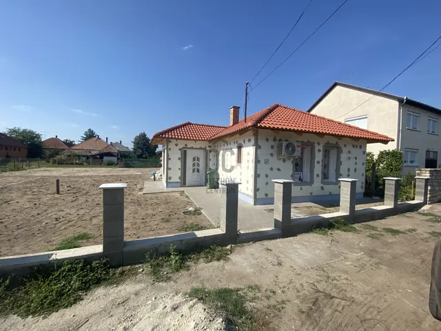 Eladó ház Abony 56 nm