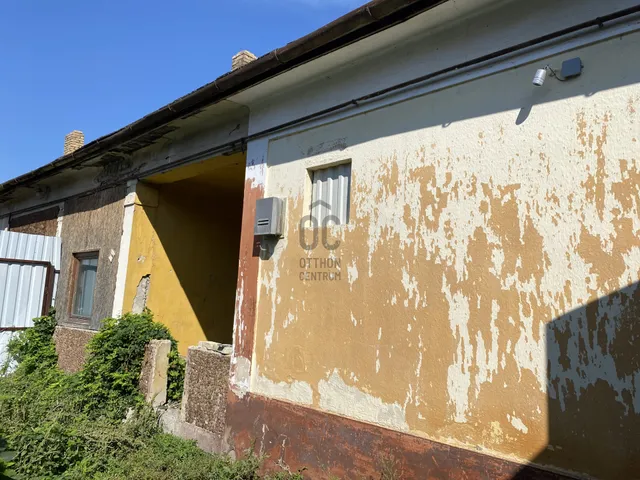 Eladó lakás Cegléd 160 nm