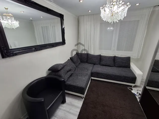 Eladó lakás Szolnok, Széchenyi-lakótelep 53 nm