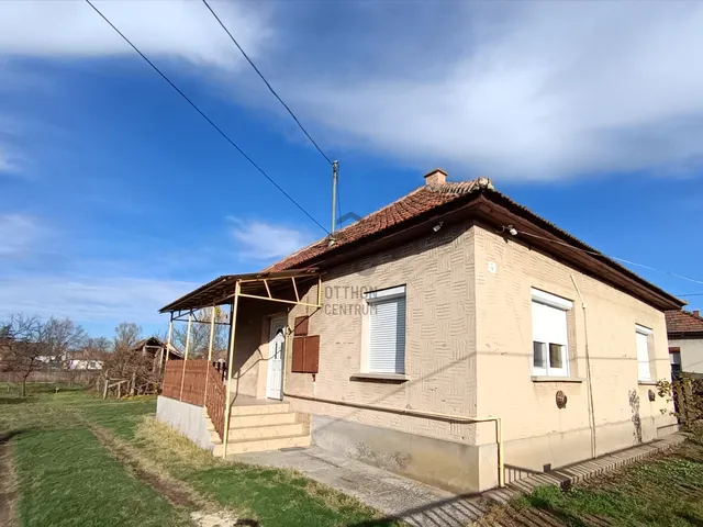 Eladó ház Újszilvás 65 nm