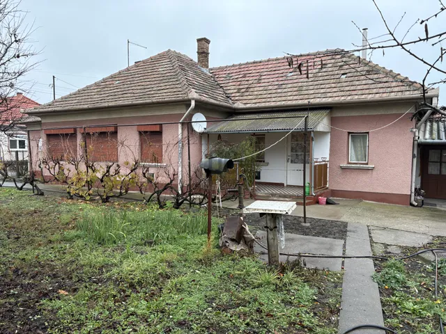 Eladó ház Abony 93 nm