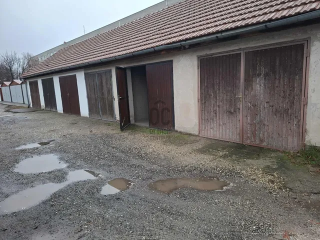 Eladó garázs Nagykőrös 17 nm