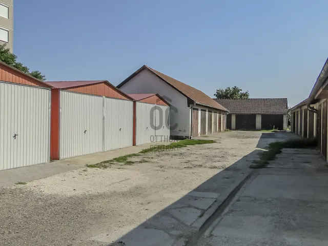 Eladó garázs Nagykőrös 17 nm