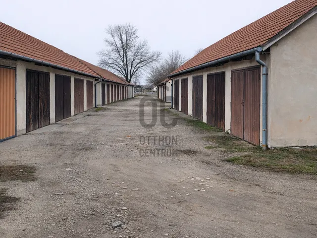 Eladó garázs Nagykőrös