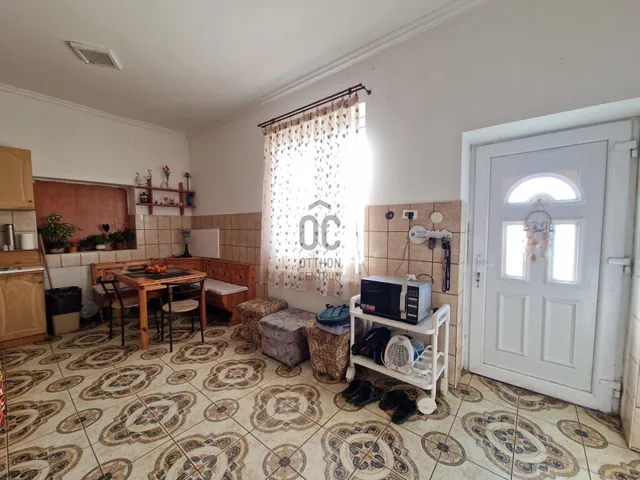 Eladó ház Törtel 188 nm