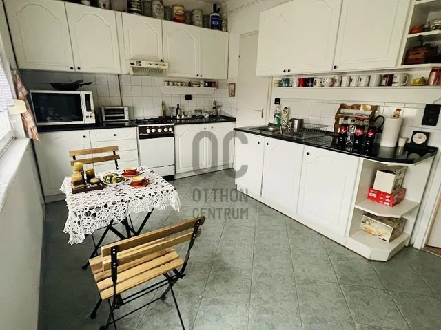 Eladó lakás Szolnok, Belváros 85 nm