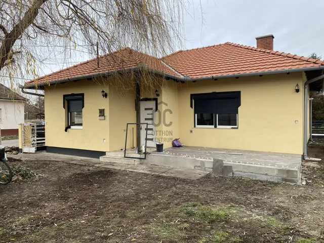 Eladó ház Abony 77 nm