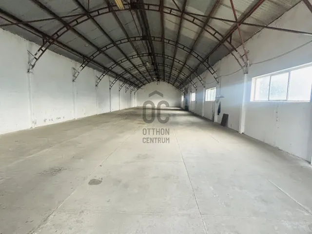 Eladó kereskedelmi és ipari ingatlan Nyársapát 200 nm