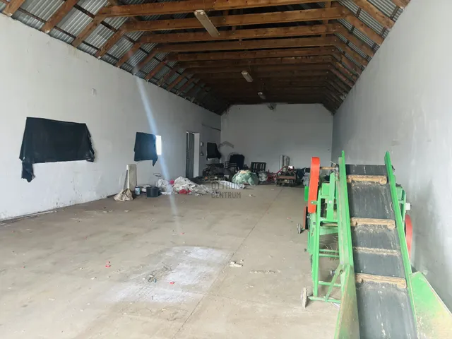 Eladó kereskedelmi és ipari ingatlan Nyársapát 200 nm