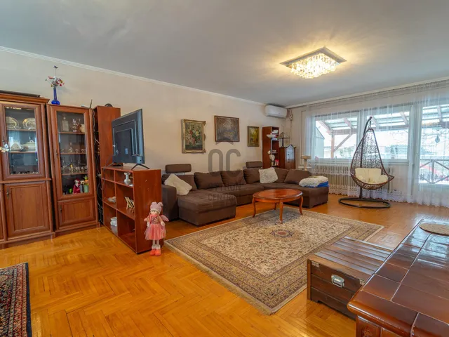 Eladó ház Cegléd 210 nm