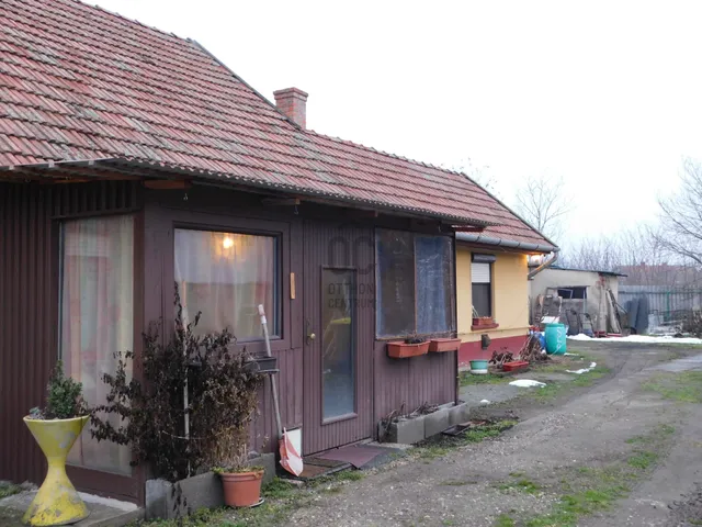 Eladó ház Tápiószele 63 nm