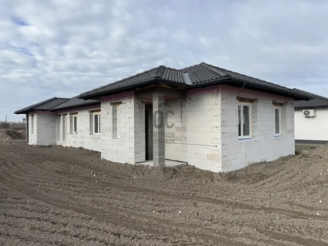 Eladó lakás Cegléd, Bede 66 nm