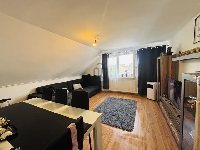 Eladó lakás Cegléd 80 nm