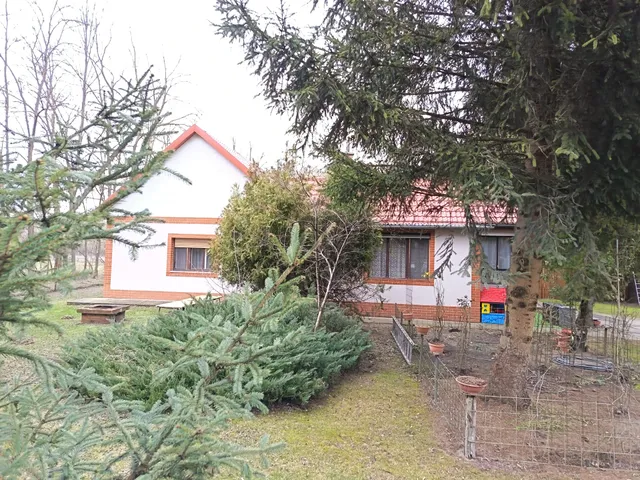 Eladó ház Csemő 140 nm