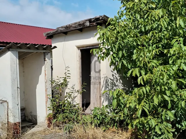 Eladó telek Törtel 815 nm