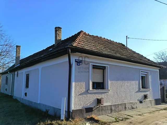 Eladó ház Cegléd 90 nm