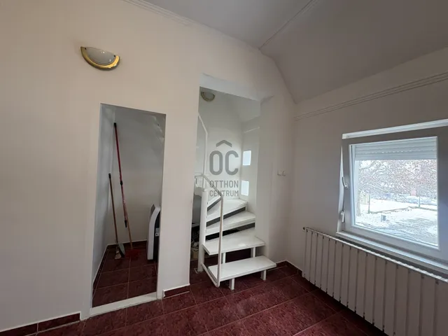 Eladó lakás Cegléd 65 nm