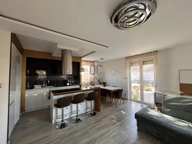 Eladó lakás Cegléd 83 nm