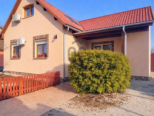Eladó ház Tápiószele 175 nm