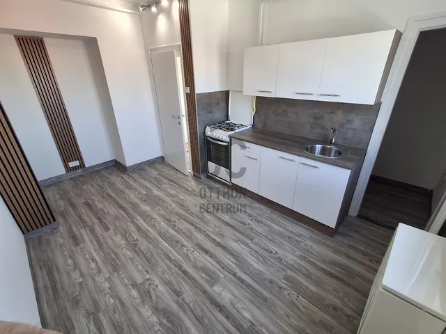 Eladó lakás Cegléd 57 nm