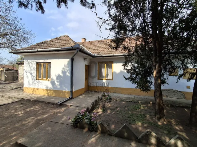 Eladó ház Cegléd 62 nm