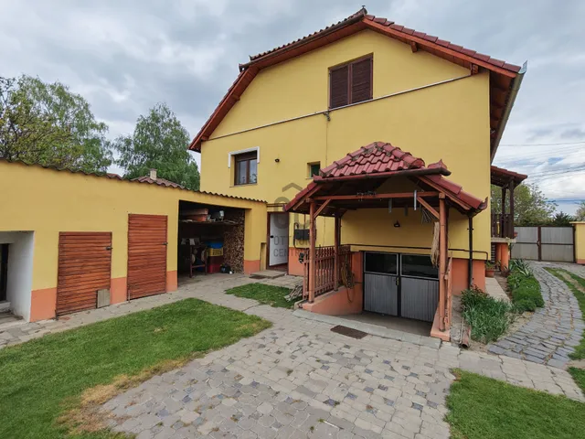 Eladó ház Cegléd 140 nm